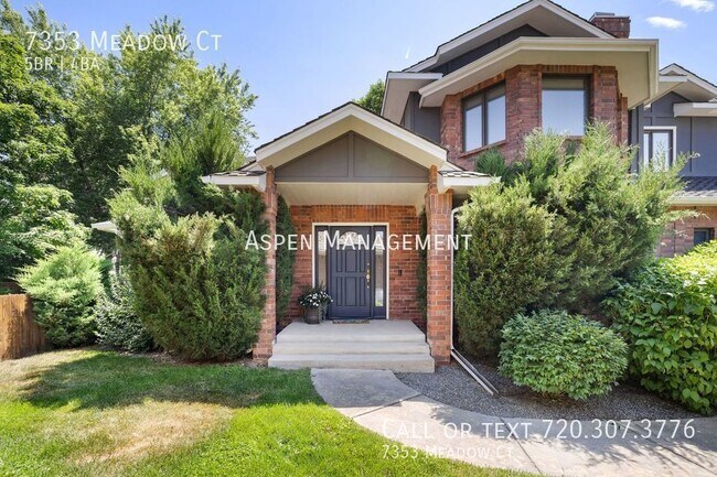 Foto del edificio - Exceptional Gunbarrel Home backing to Priv...