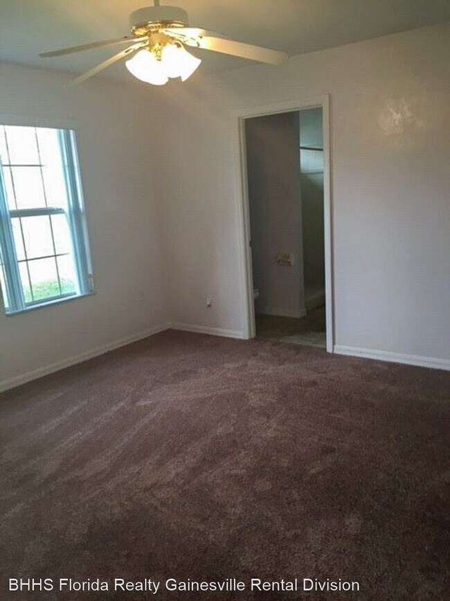 3 br, 2 bath House 7112 NW 121st Avenue House Rental in Alachua, FL