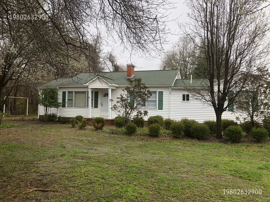 Primary Photo - 10424 Rozzelles Ferry Road