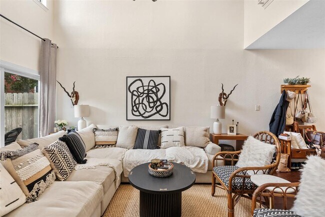 Building Photo - 2220 Bering Dr