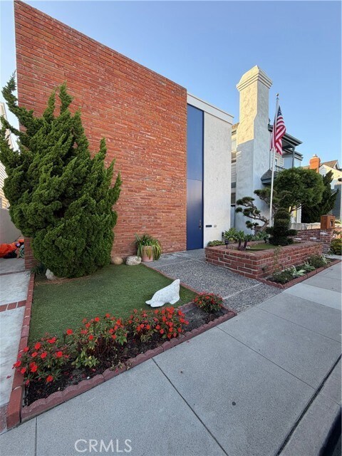 Foto del edificio - 321 Coral Ave