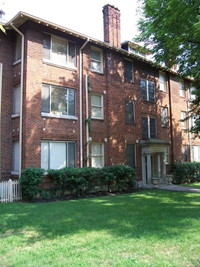 Building Photo - Hilltop Apartments