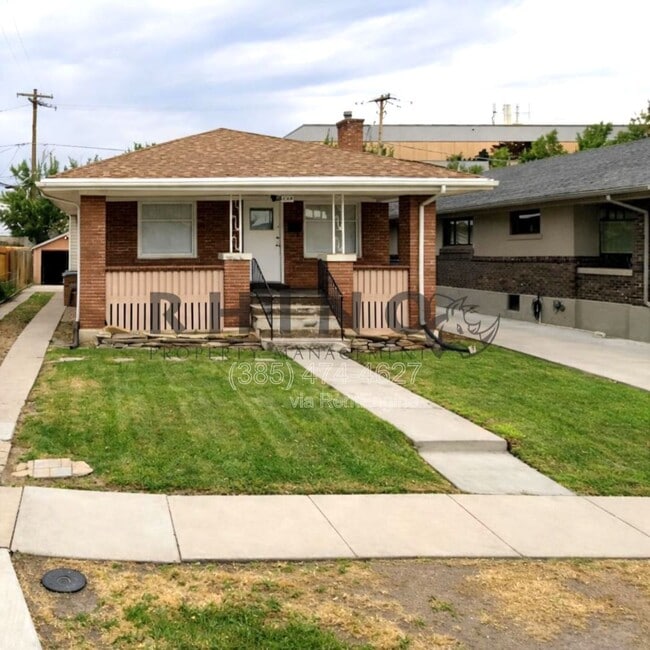 Photo - 654 E Redondo Ave House