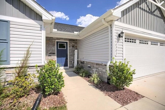 Building Photo - 6905 Motley Lndg Dr