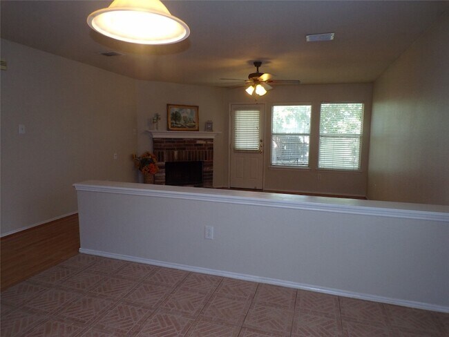 Building Photo - 2612 Sierra Dr
