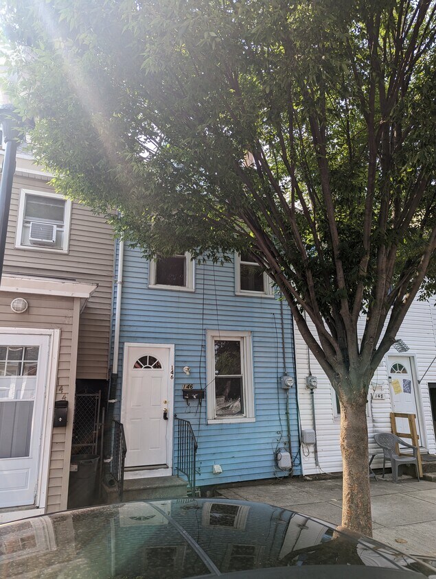 146 S Burlington St, Gloucester City, NJ 08030 Townhome Rentals in