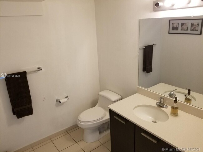 Foto del edificio - 333 NE 24th St