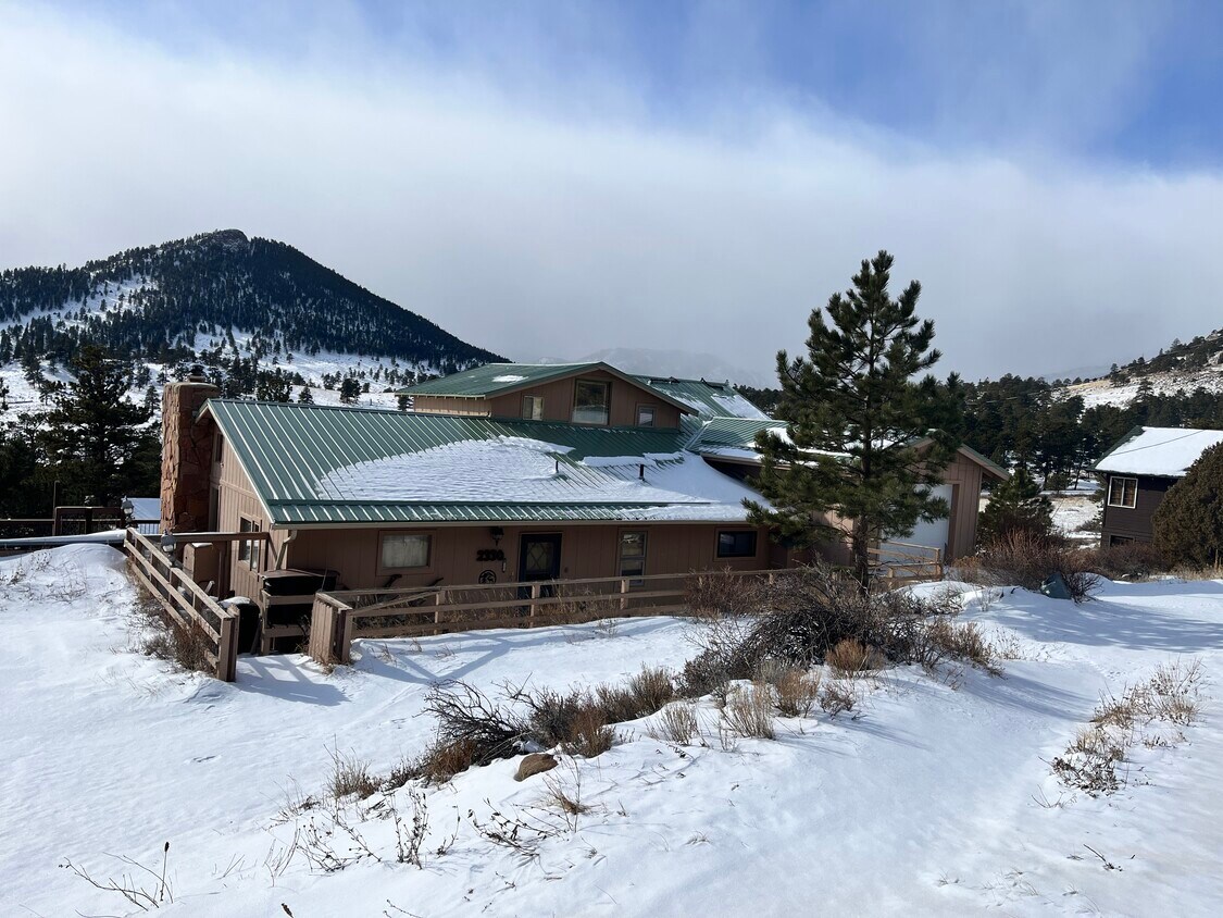2330 Upper High Dr, Estes Park, CO 80517 House Rental in Estes Park