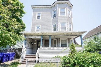 Building Photo - 529-531-531 Armory St