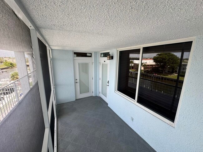 Building Photo - 104 Paradise Harbour Blvd