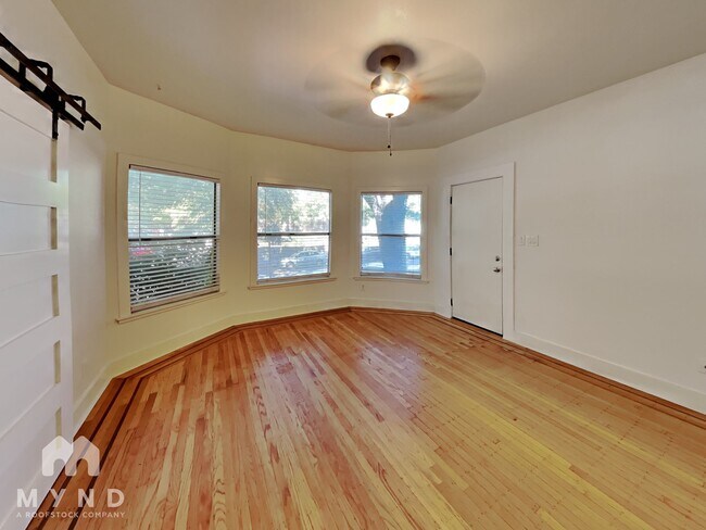 Building Photo - 827 14th St