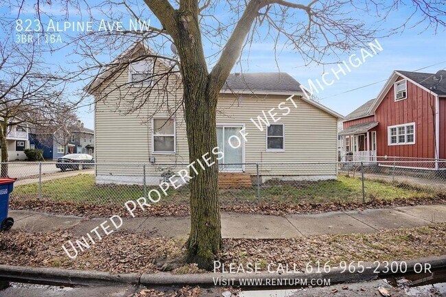 Building Photo - Available Now | Charming 3 Bed, 1 Bath Hom...