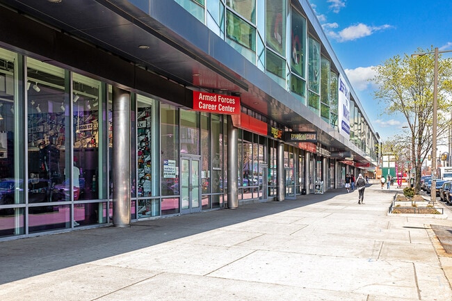 The Shops at Avenue North offer food, fashion and fun.