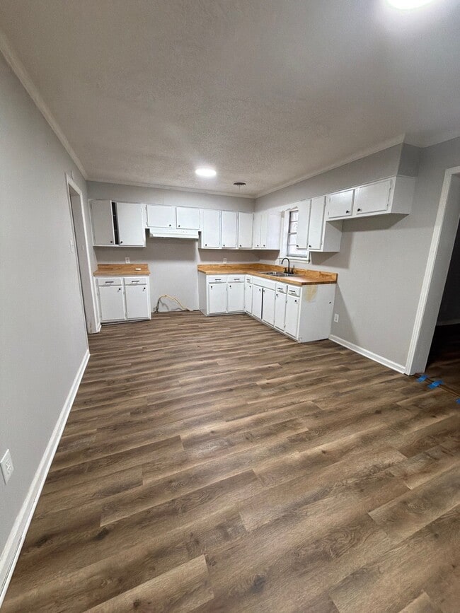 Building Photo - 163 Tisdale St