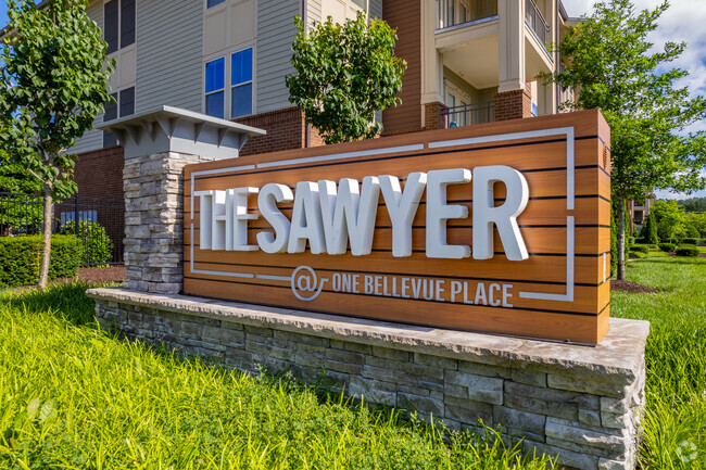 Letrero de entrada - The Sawyer at One Bellevue Place