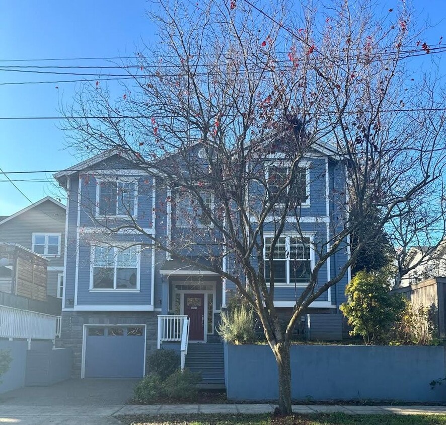 NO DEPOSIT WITH RHINO!!! Brooklyn Neighbor... House Rental in