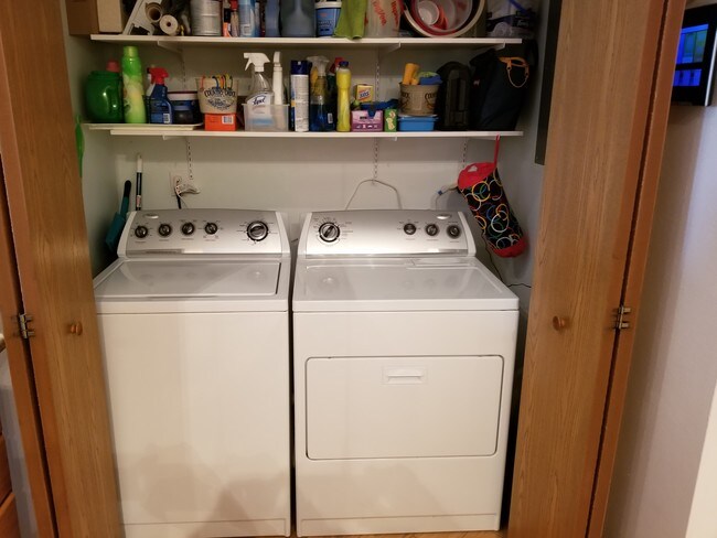 Washer dryer in unit included - 6500 Creekside Dr NE