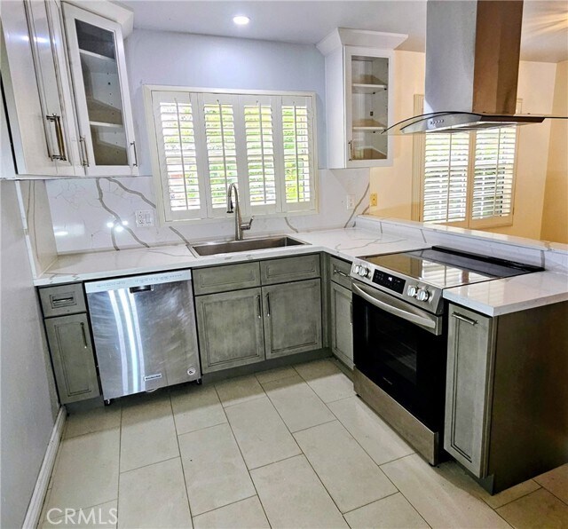 Foto del edificio - 657 Aurora Dr