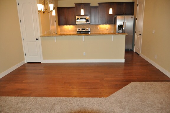 Comedor y Barra para desayunar - 5851 Dripping Rock Ln