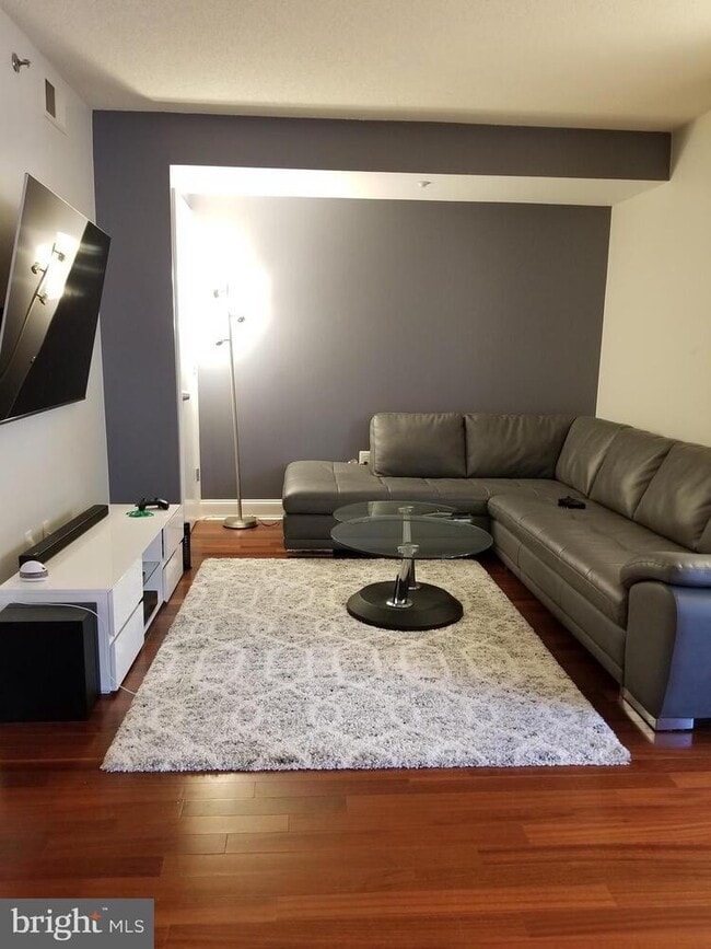 Foto del edificio - 1150 K St NW