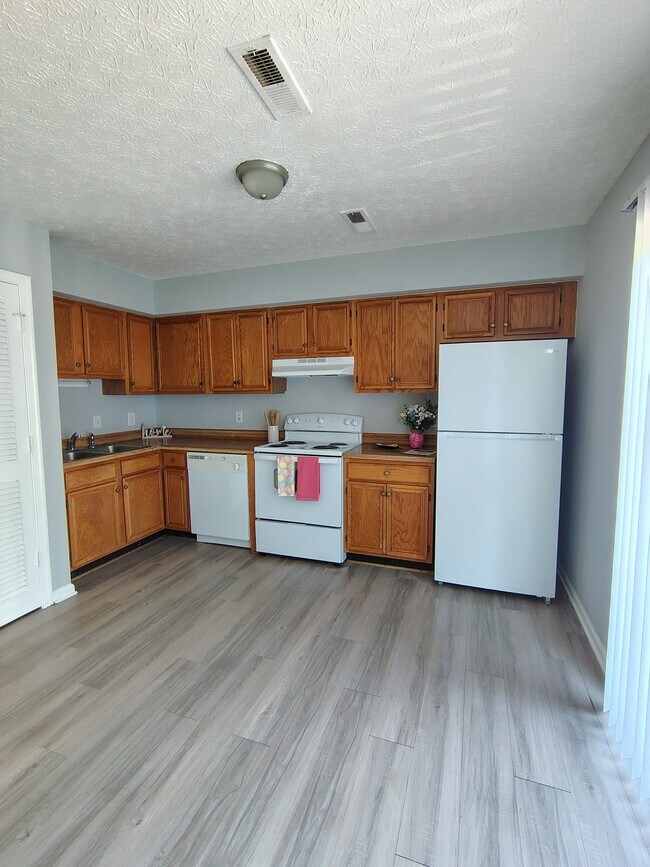 Foto del edificio - 9 Fonda Dr