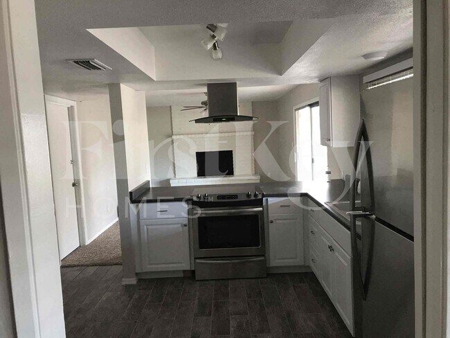 Foto del edificio - 4809 W Laurel Ln