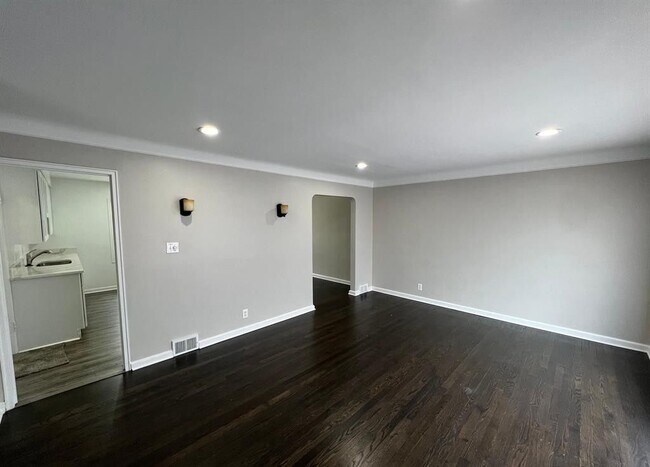 Foto del edificio - 21534 Moross Rd