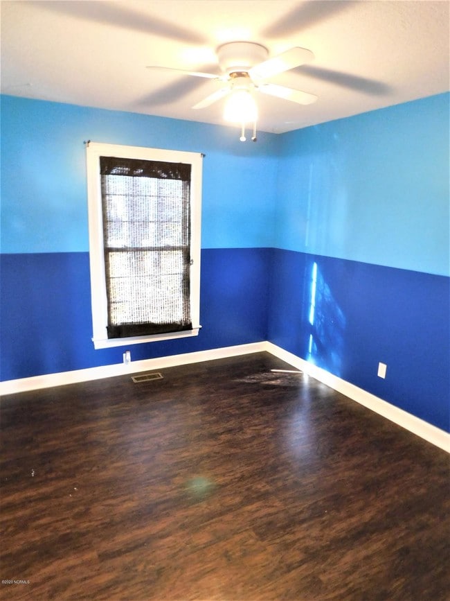 Building Photo - 118 Karol Dr