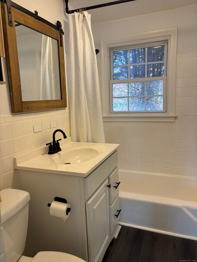 Foto del edificio - 49 Grandview Dr