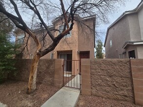 Building Photo - 3673 Hidden Beach Ct