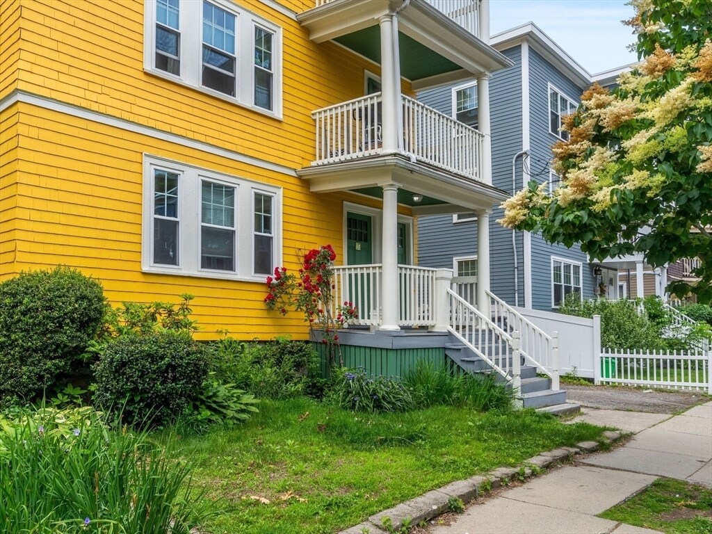 Foto principal - 137 Williams St