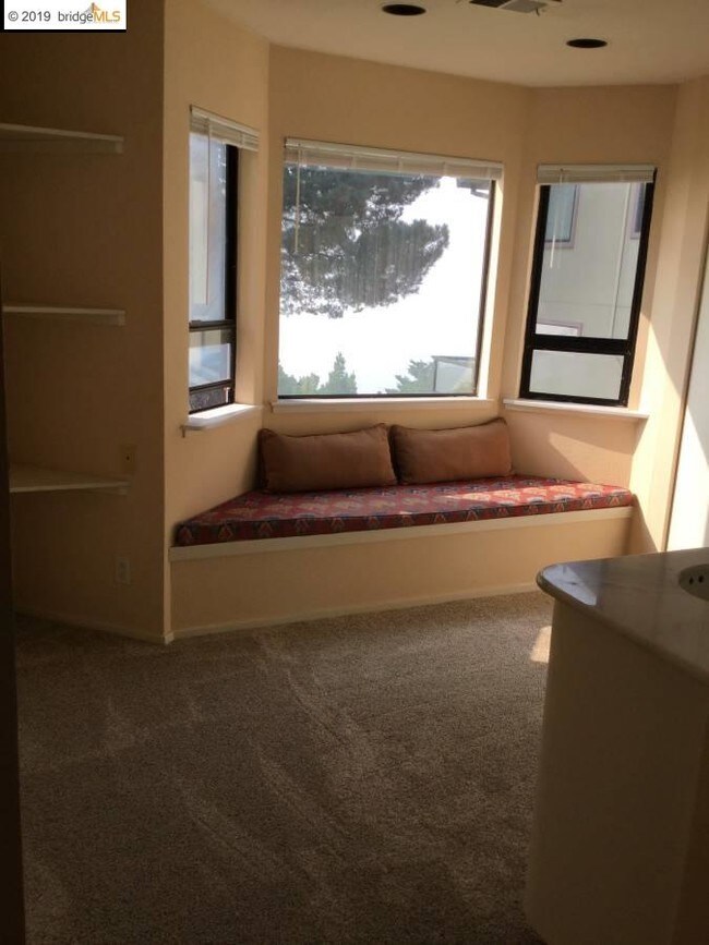 Foto del edificio - 6173 Ascot Dr