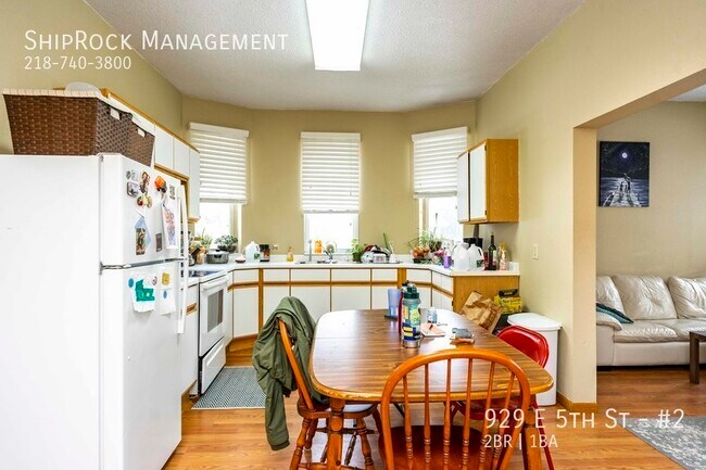 Foto del edificio - 929 E 5th St