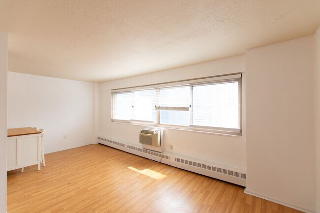 Foto del edificio - Rittenhouse Studio Condo with All Utilities Included!