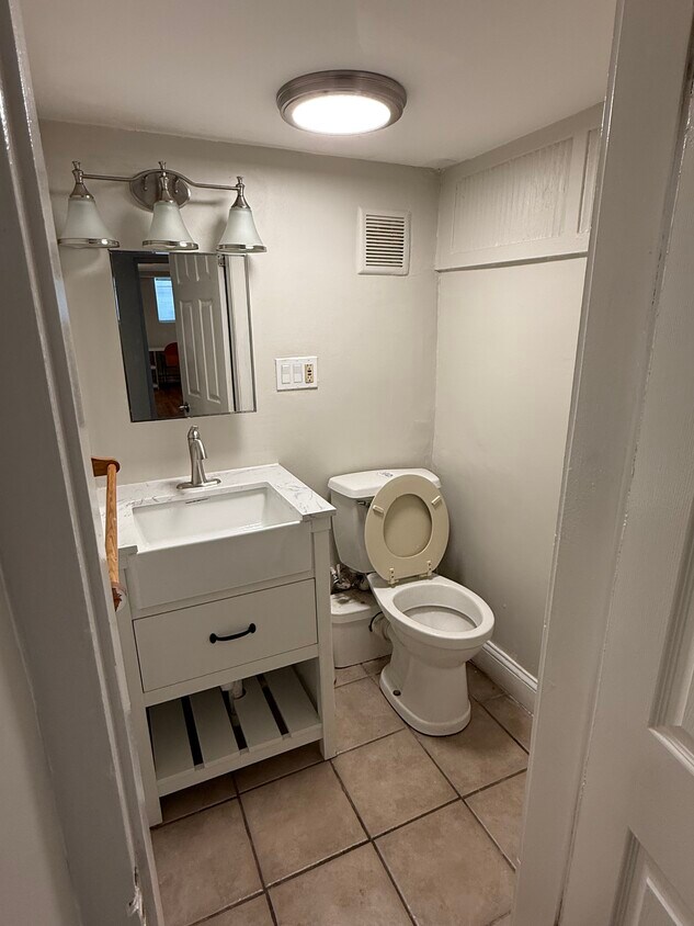 Primary Photo - 84 Thorndike St