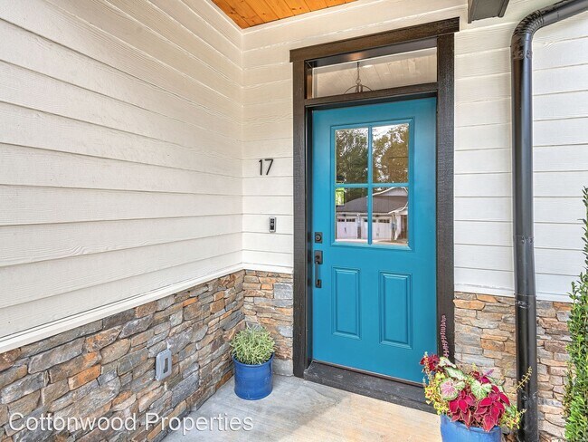Foto del edificio - 3 br, 2 bath House - 17 Ashe Park Circle