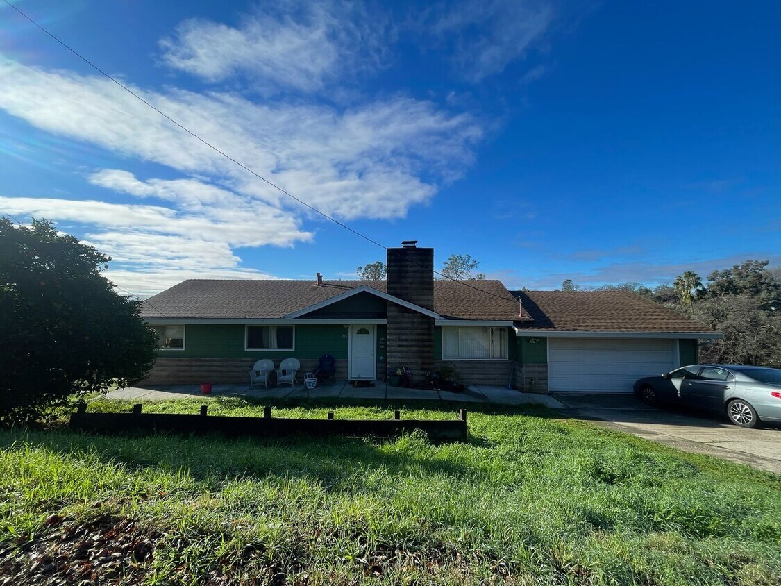 Building Photo - 357 Canyon Highlands Dr., Oroville Foothills