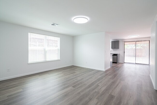 Foto del edificio - 8515 Wakefield Dr