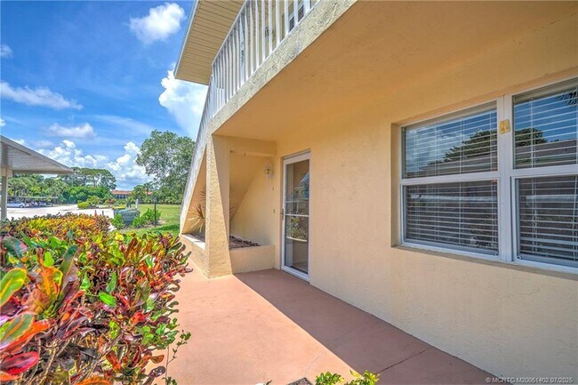 Foto del edificio - 2950 SE Ocean Blvd