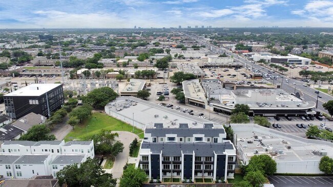 Foto del edificio - 5922 Val Verde St