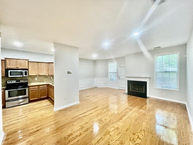 Building Photo - 3110 Garrard Pl