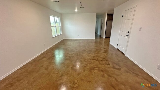 Building Photo - 977 Cline Dr