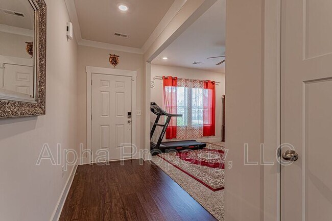 Building Photo - 126 Pewter Cir