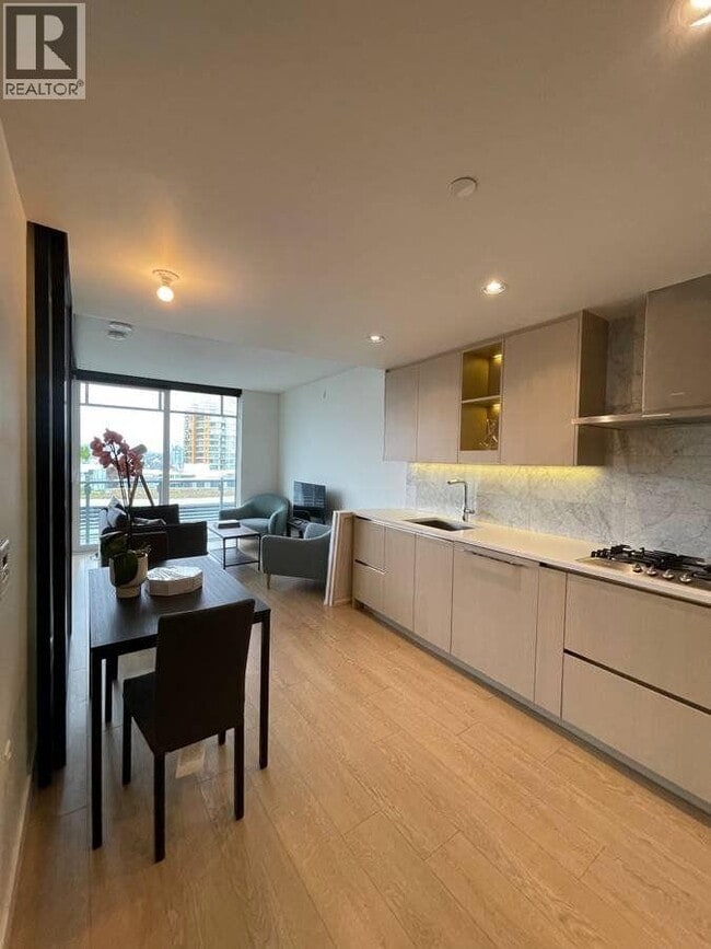 Building Photo - 89 Nelson St.