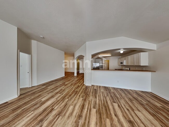 Foto del edificio - 2518 Halstead Dr