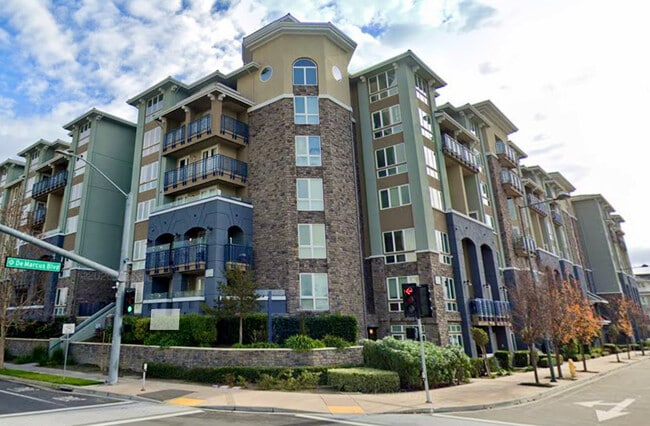 Building Photo - 5501 DeMarcus Blvd