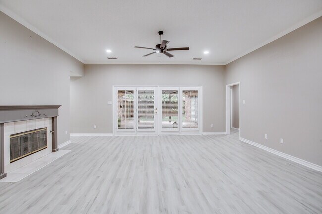 Foto del edificio - Newly Remodeled Prestigious Home!!