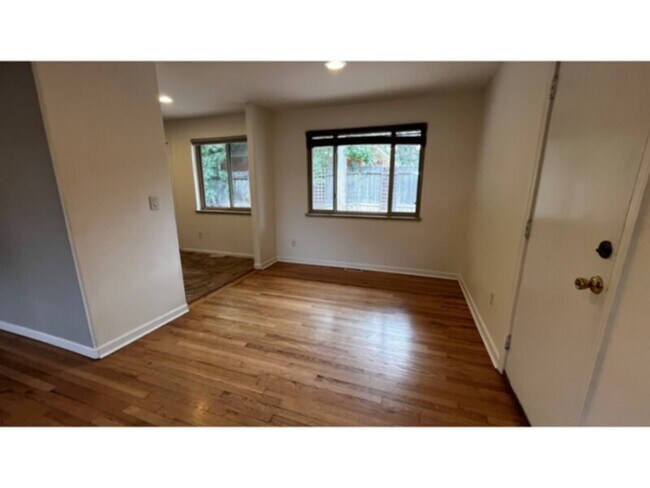 Foto del edificio - Welcome to this Colorado Springs charmer i...