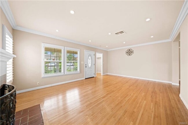 Building Photo - 9108 Hermosa Dr