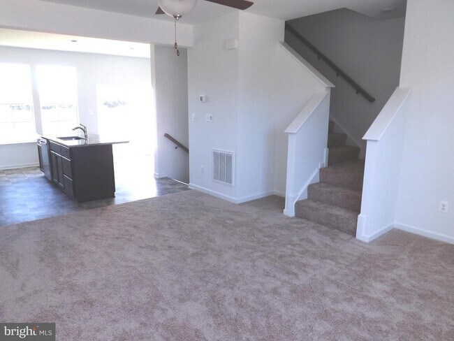 Building Photo - 50 Kirby Ct